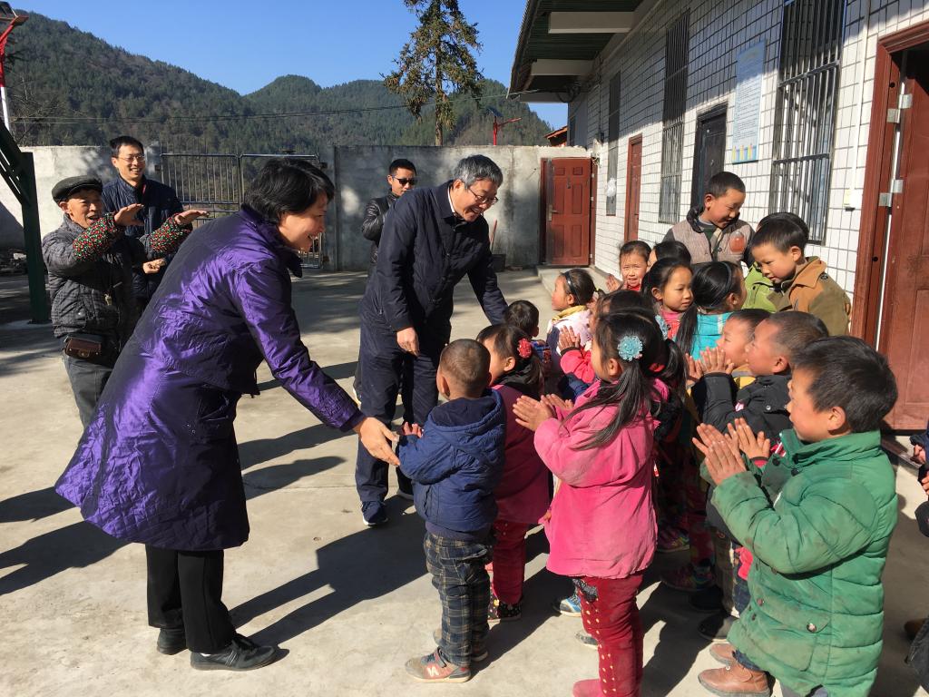 ��ѧϰ�᳹ʮ�Ŵ�������У�����ӵ������ؿ�չ�Կڰ����ƶ����